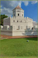 Phra-Sumen-04.jpg (121729 Byte)